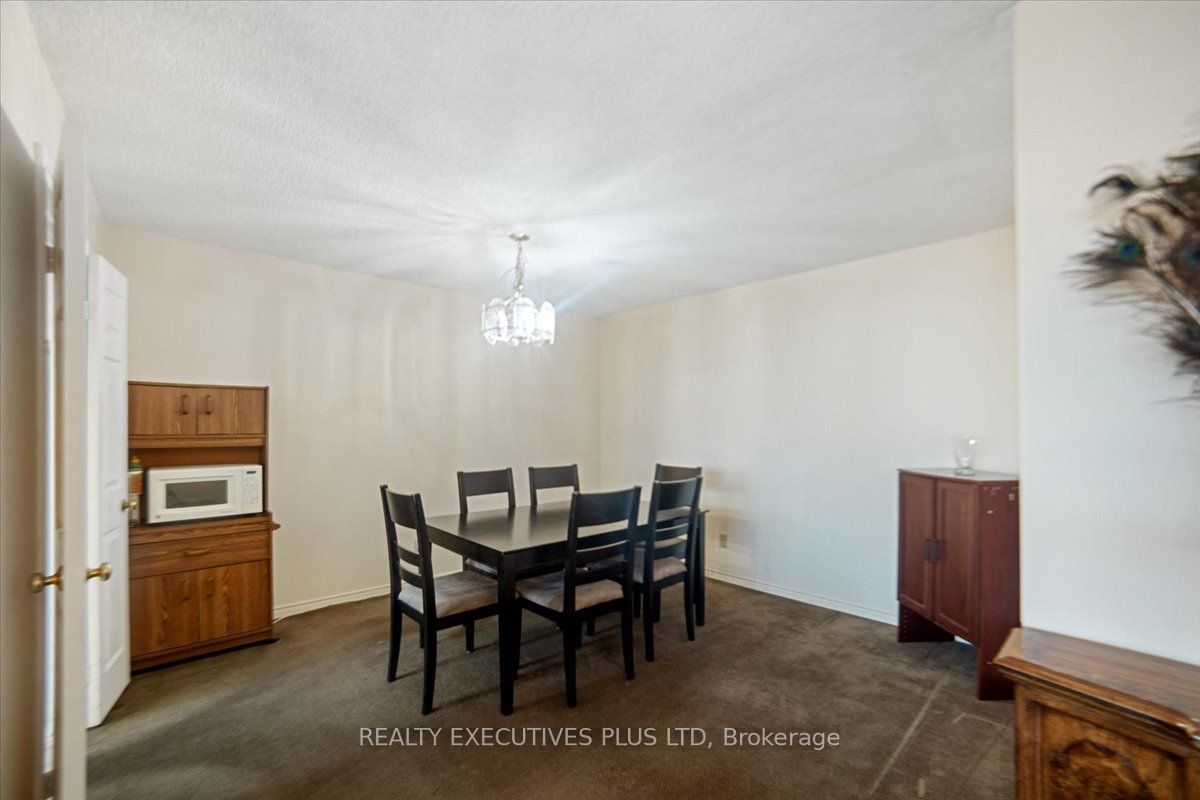 4235 Sherwoodtowne Blvd, unit 702 for sale