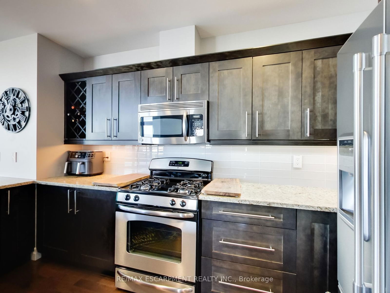 360 PEARL St, unit 1601 for sale