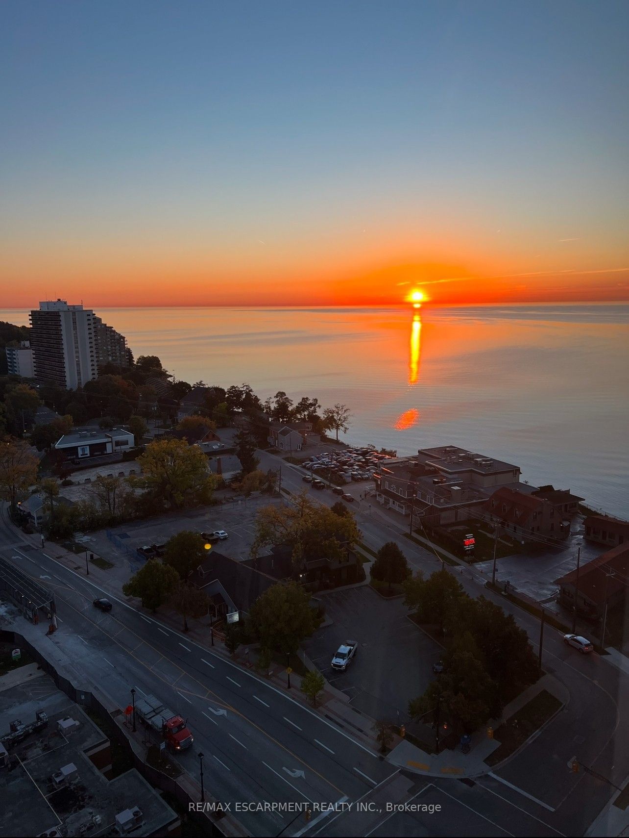 360 On Pearl Condos, Burlington, Toronto