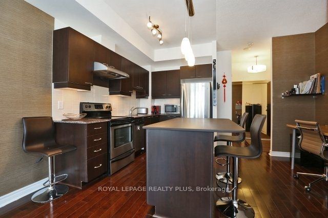 385 Prince Of Wales Dr, unit 906 for rent