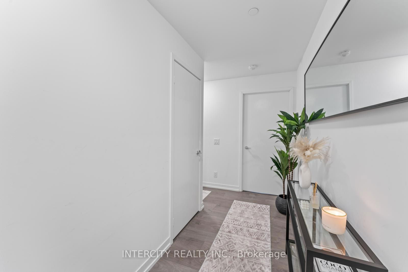 270 Dufferin St, unit 1217 for sale