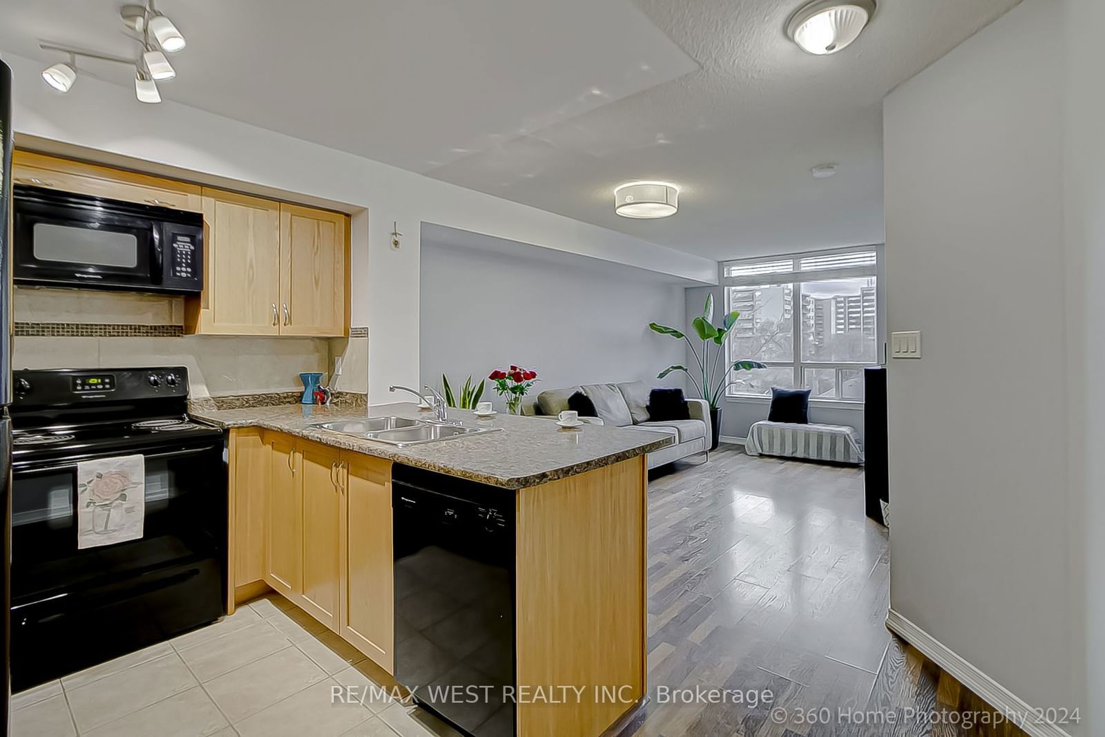 2772 Keele St, unit 312 for sale