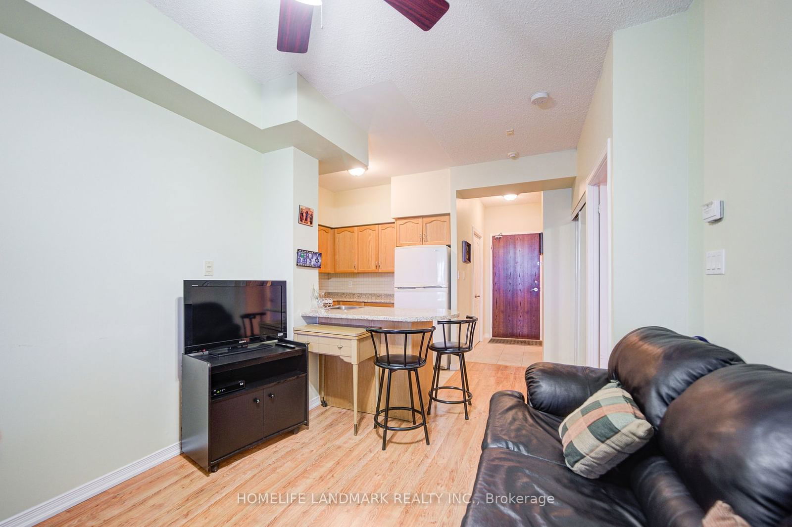 2772 Keele St, unit 204 for sale