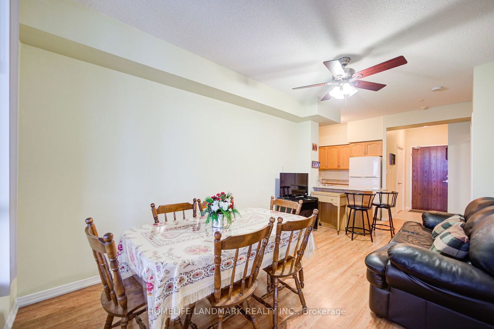 2772 Keele St, unit 204 for sale