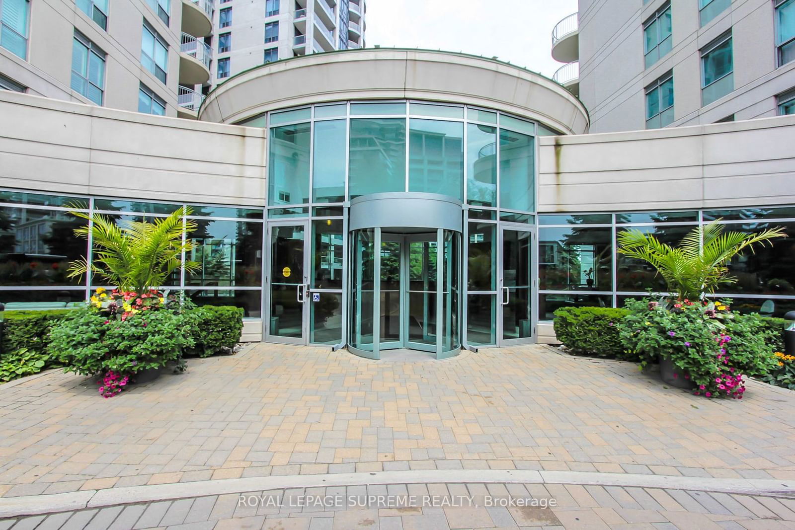 Newport Beach Condos, Etobicoke, Toronto