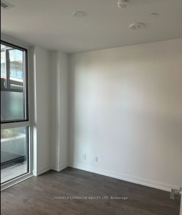 270 Dufferin St, unit 310 for rent