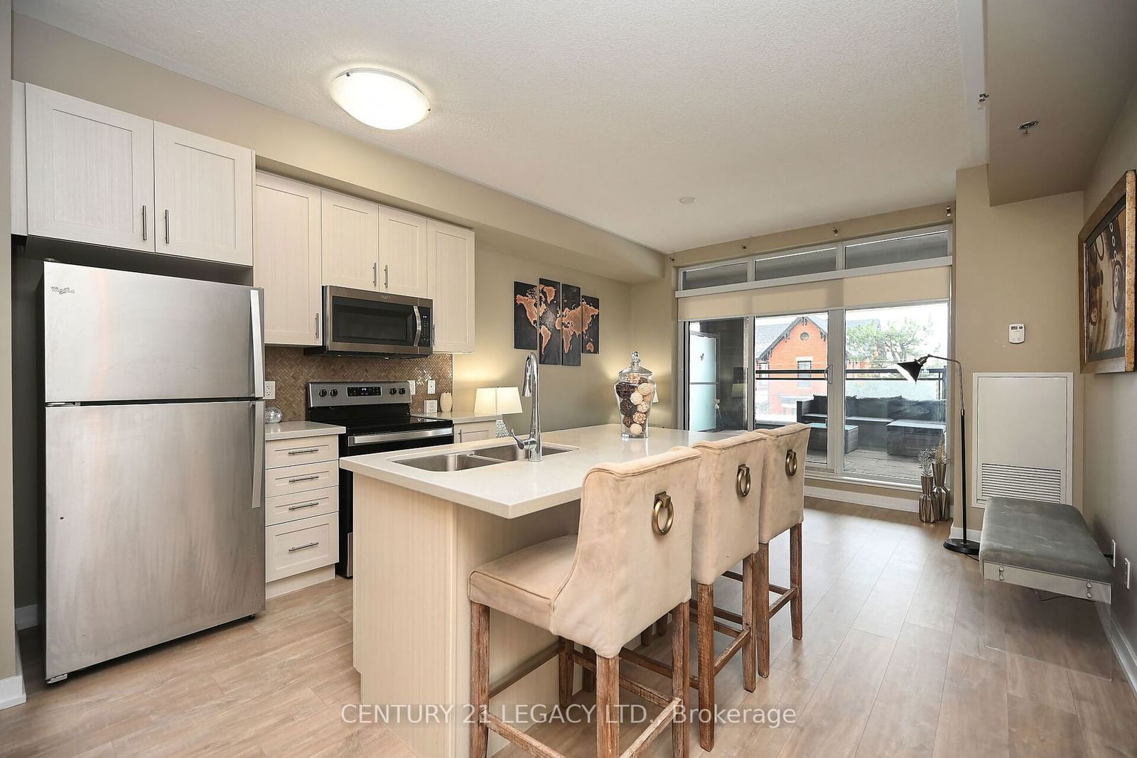 2486 Old Bronte Rd, unit 212 for sale