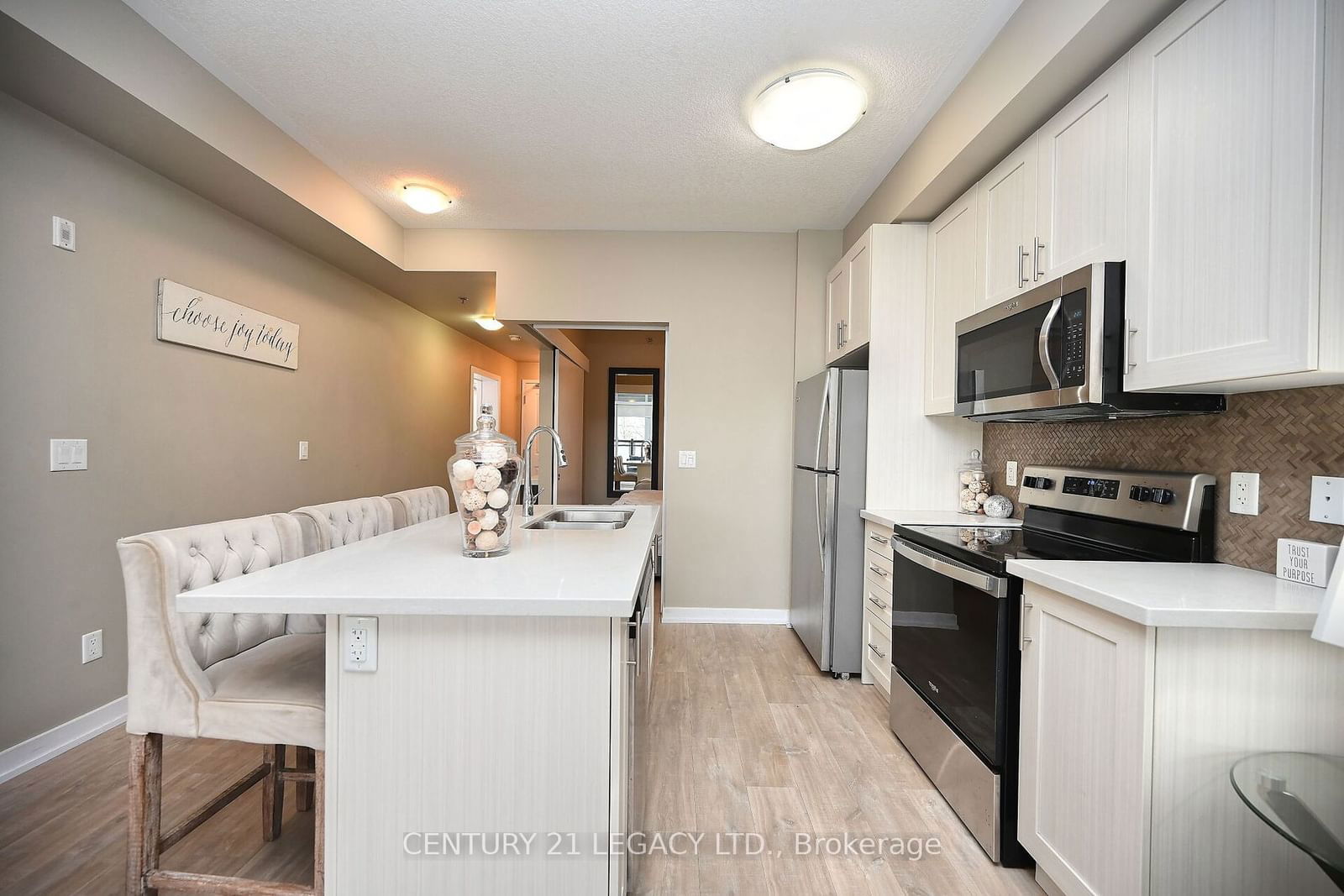 2486 Old Bronte Rd, unit 212 for sale