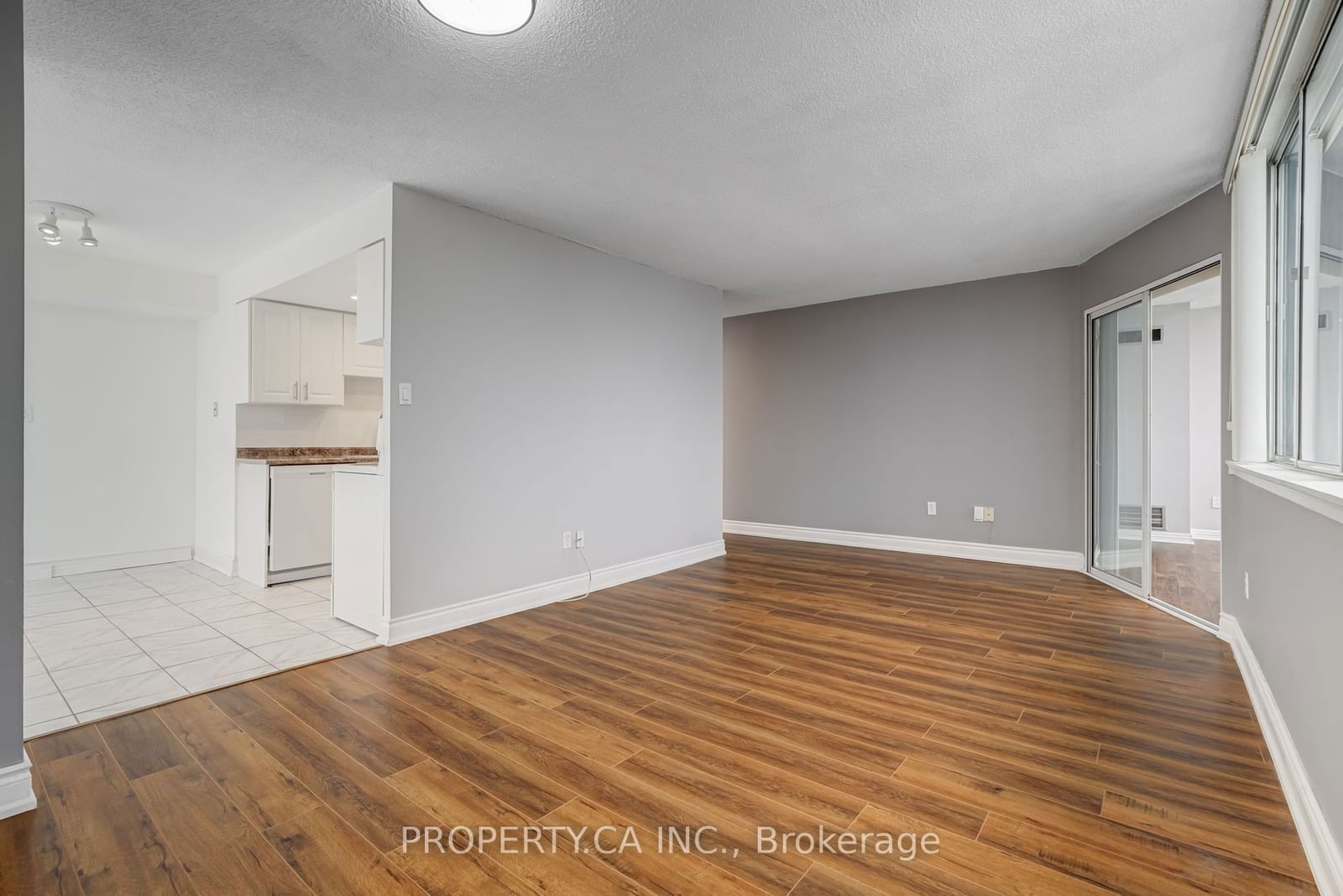 10 Markbrook Lane, unit 1812 for rent