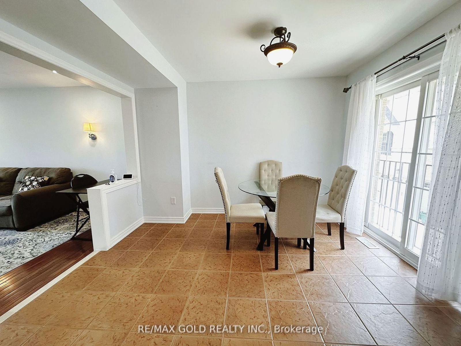 2361 Parkhaven Blvd, unit 15 for rent