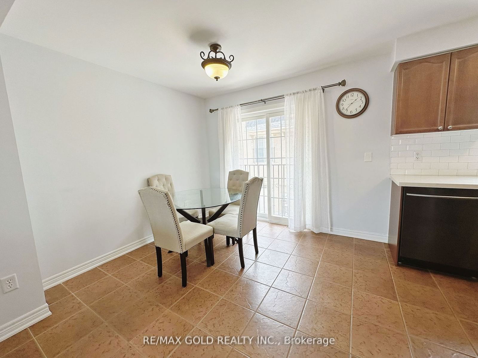 2361 Parkhaven Blvd, unit 15 for rent