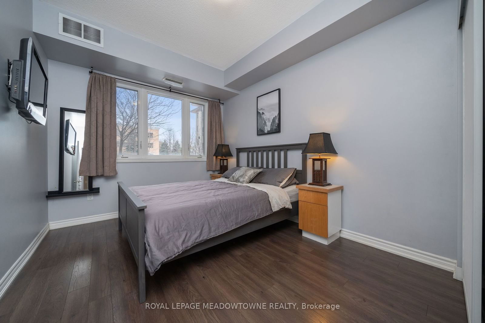 570 Lolita Gdns, unit 125 for sale