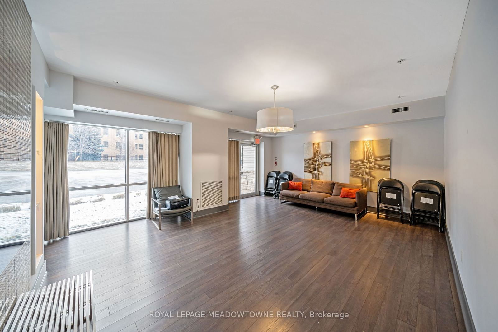 570 Lolita Gdns, unit 125 for sale