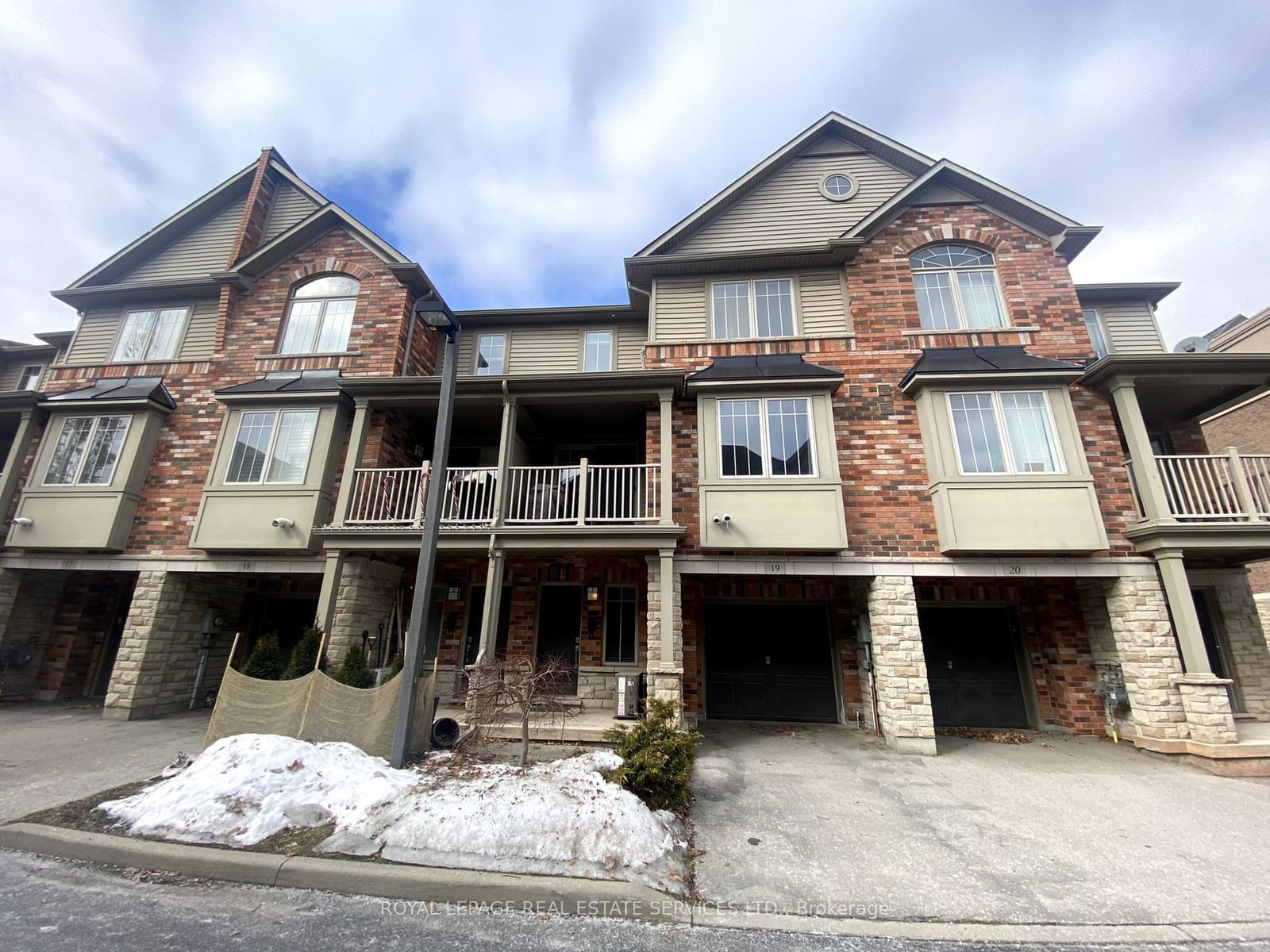 362 Plains Road E Townhomes, Burlington, Toronto