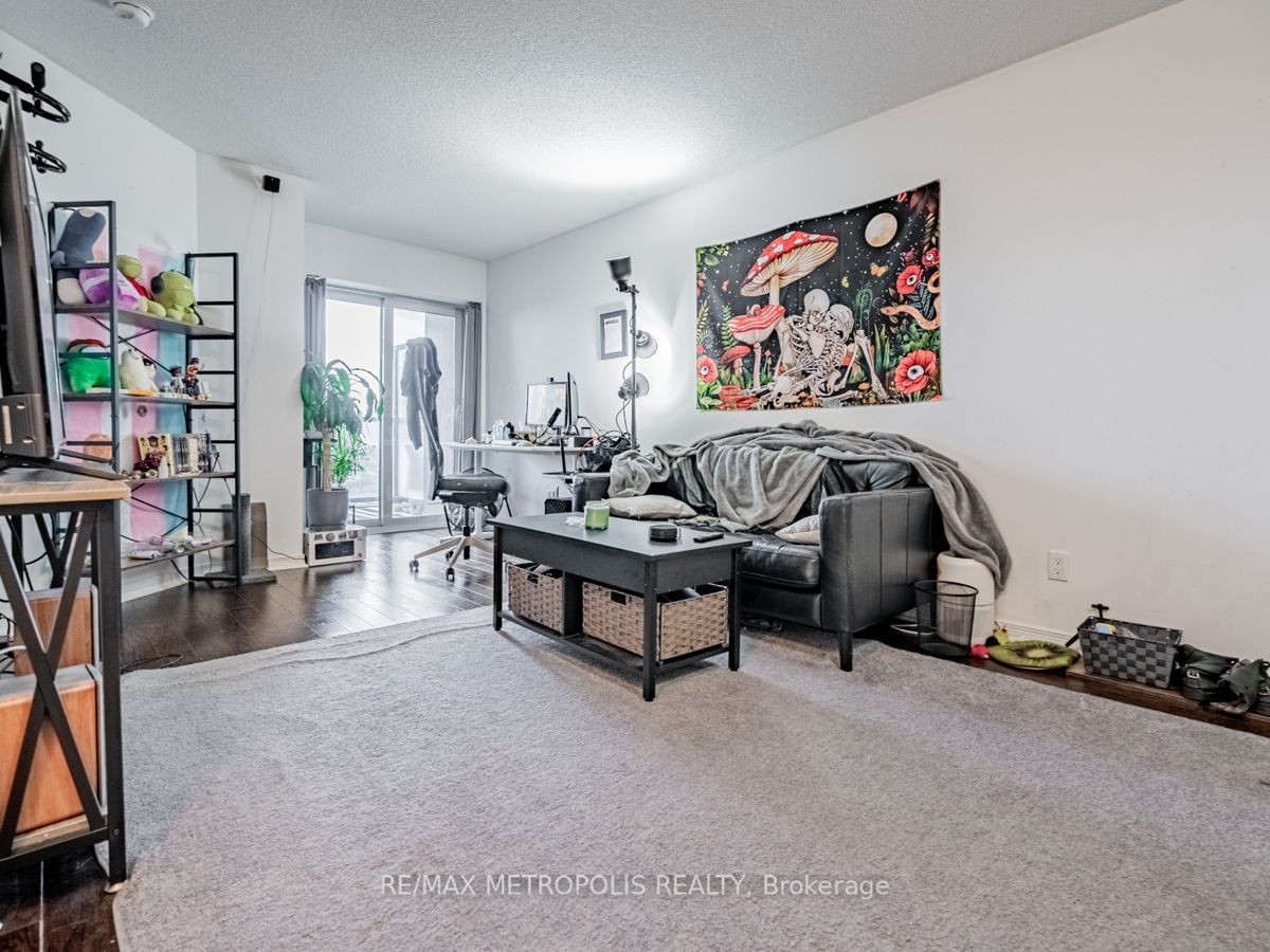 60 Heintzman St, unit 1812 for sale