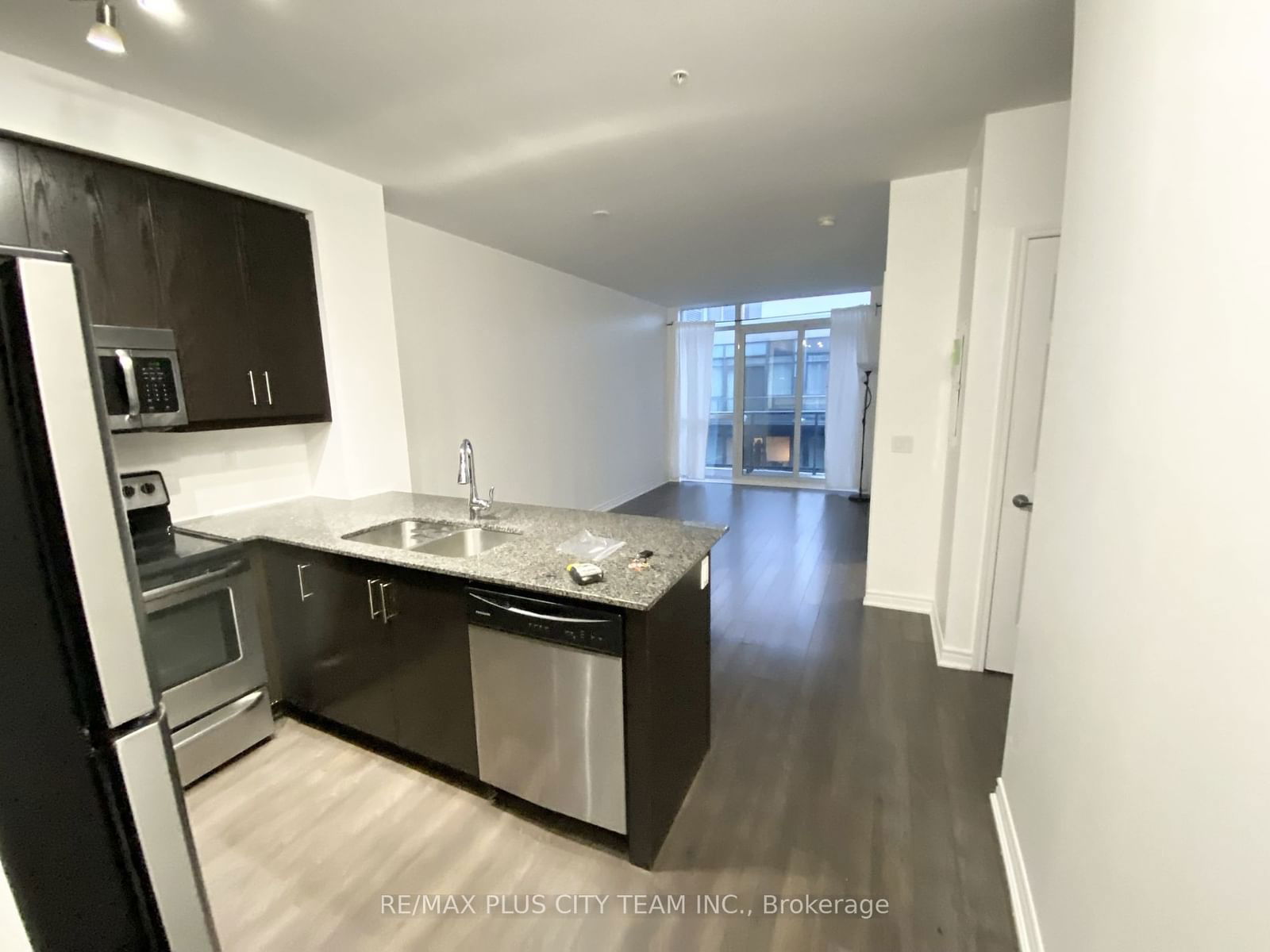 15 James Finlay Way, unit 1119 for rent