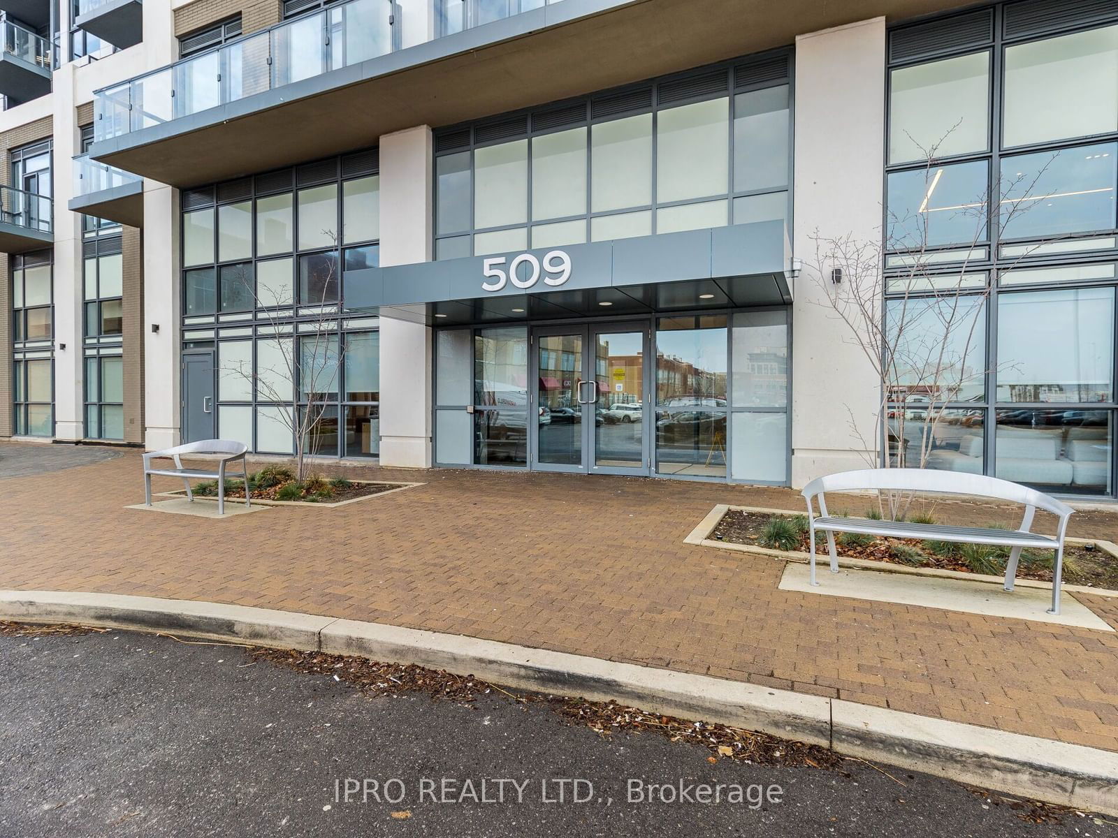 509 Dundas St W, unit 721 for sale