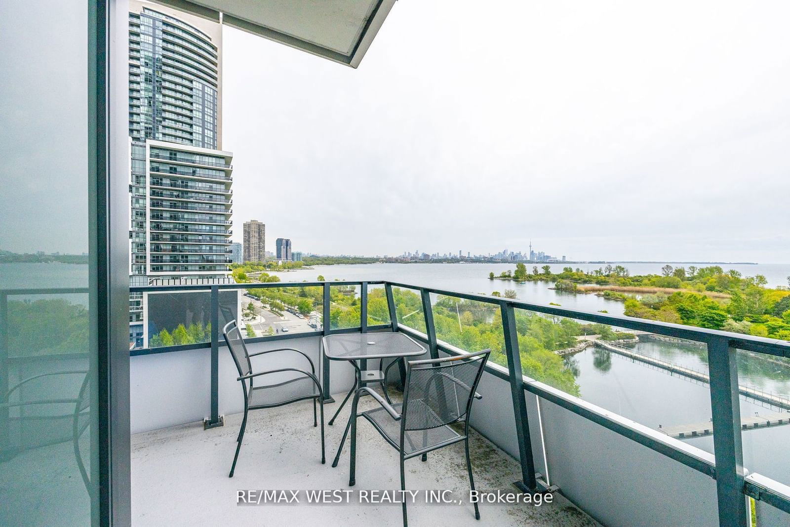 20 Shore Breeze Dr, unit 702 for sale