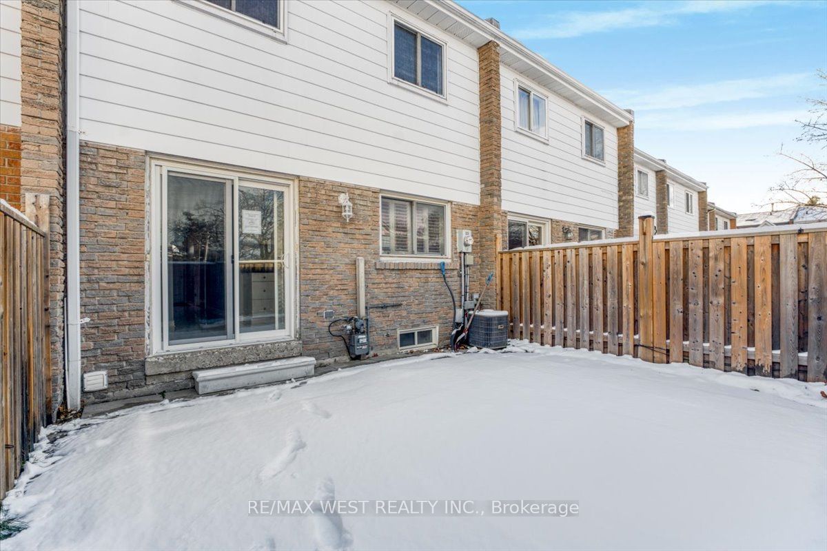 1020 Central Park Drive Townhomes, Brampton, Toronto