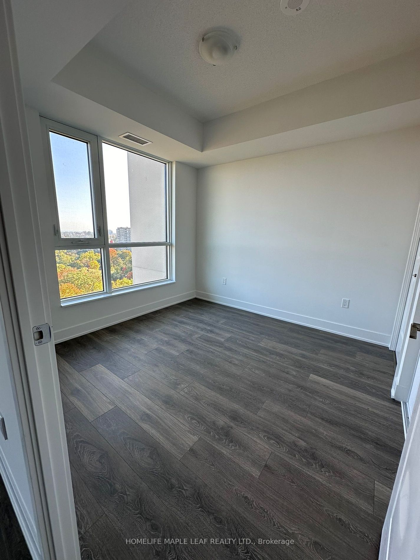 202 Burnhamthorpe Rd E, unit 1201W for rent