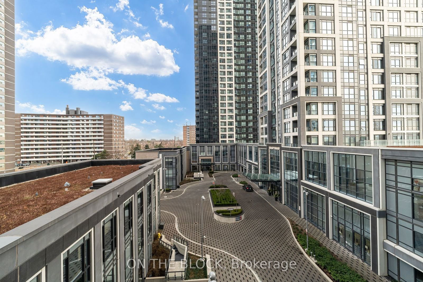 9 Mabelle Ave, unit 418 for rent