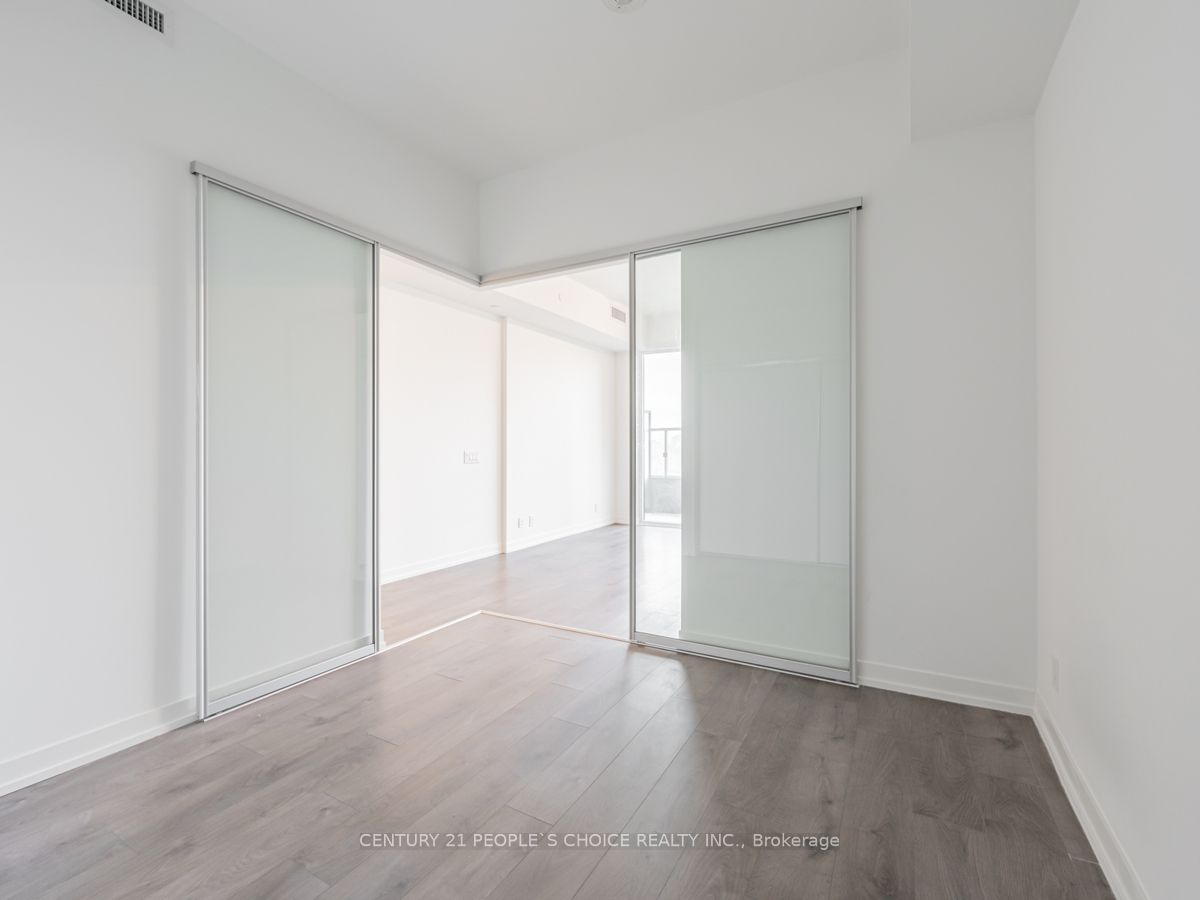 270 Dufferin St, unit 520 for rent