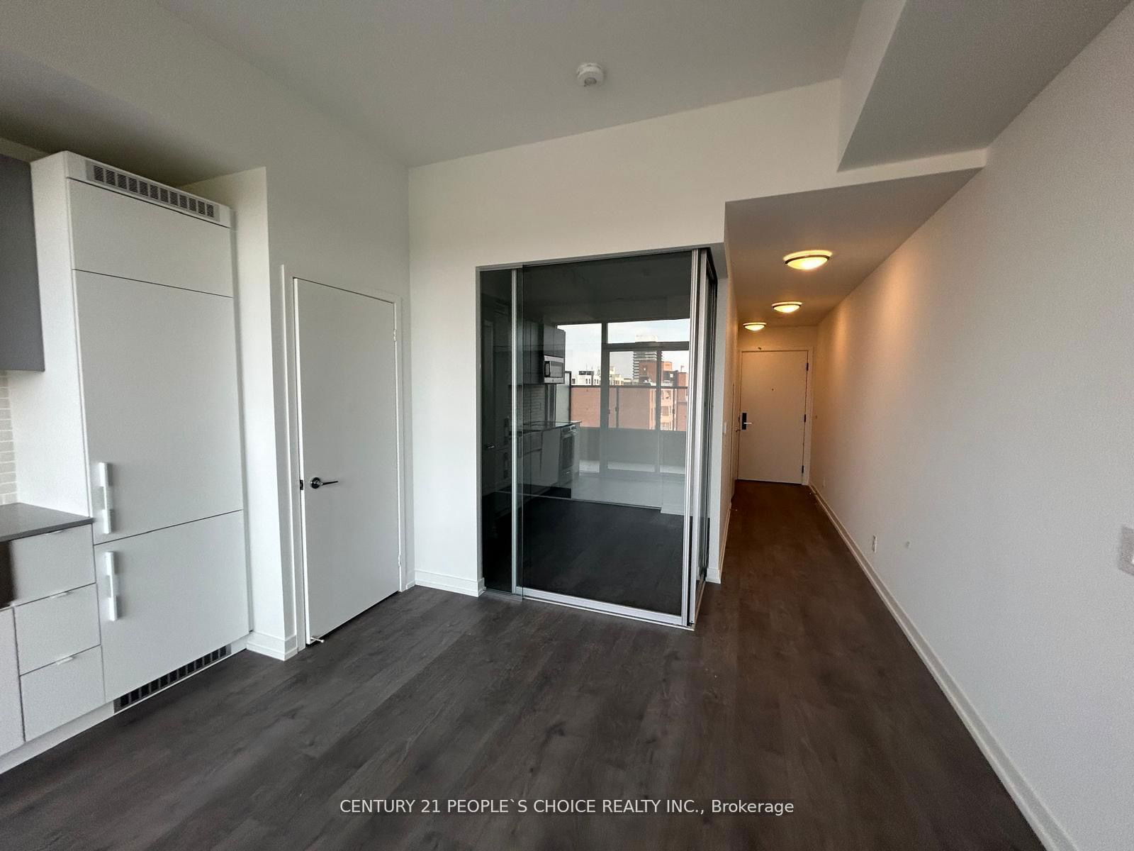 270 Dufferin St, unit 520 for rent