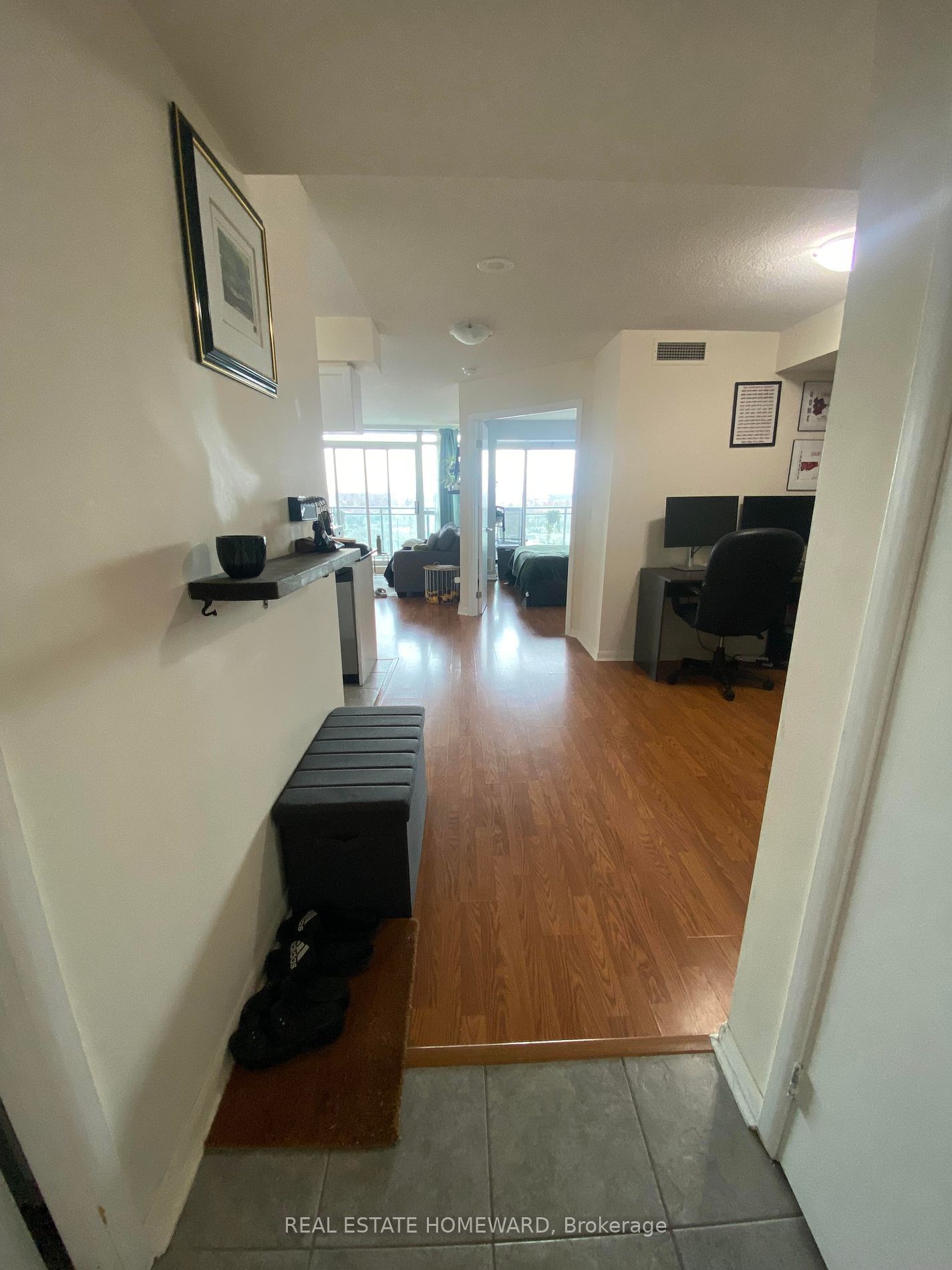 185 Legion Rd N, unit 1702 for rent