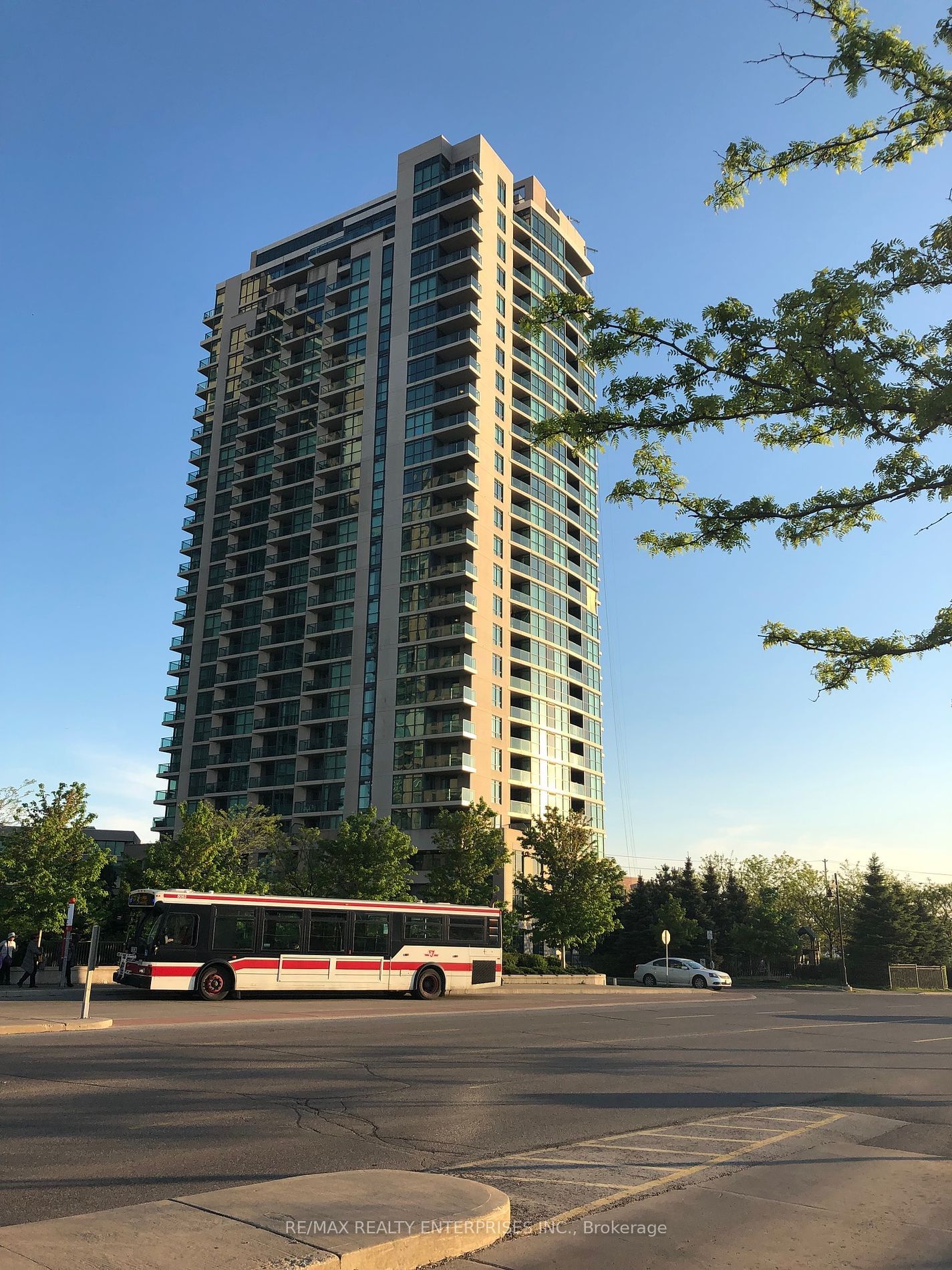 235 Sherway Gardens Rd, unit 101 for rent