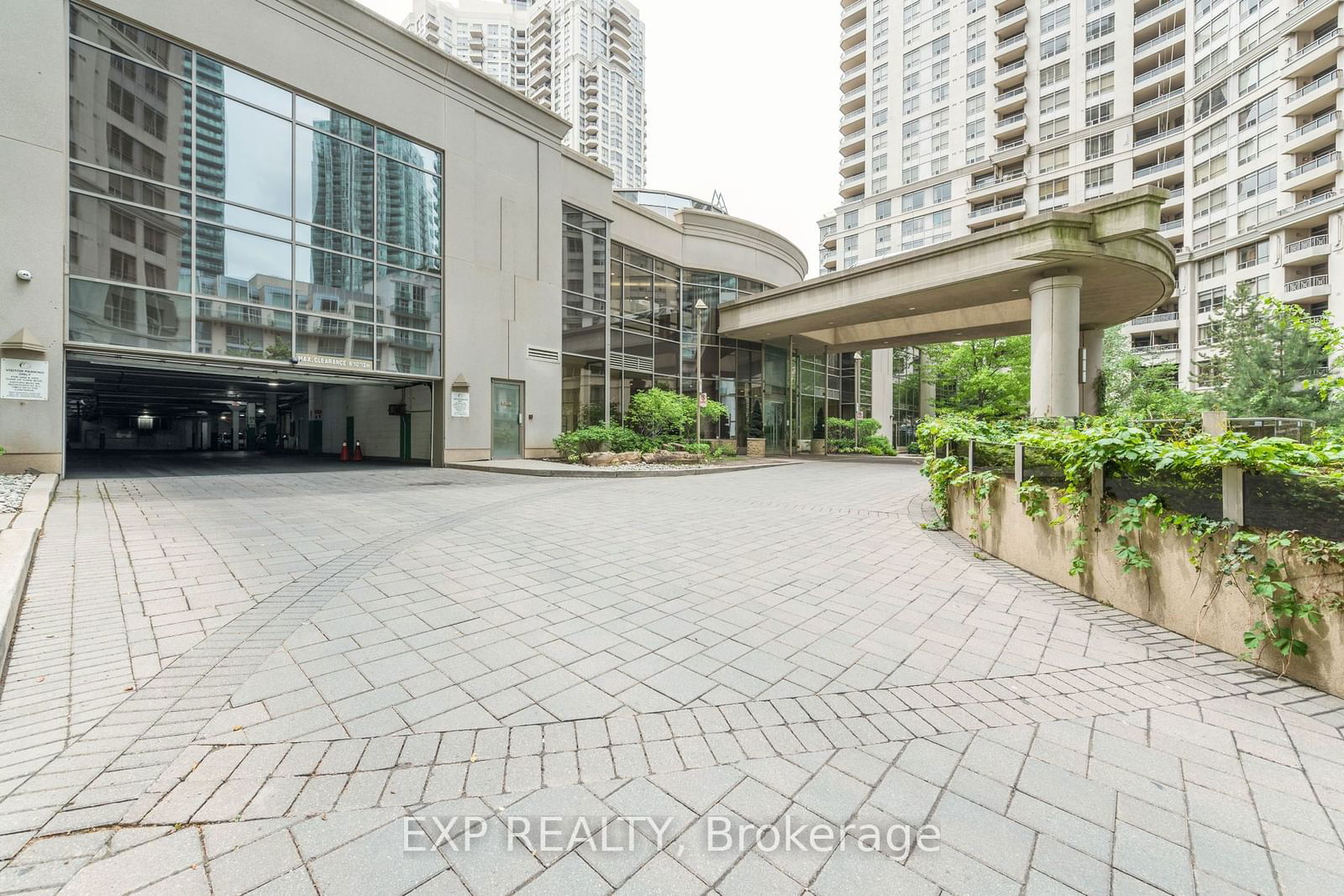 3888 Duke Of York Blvd, unit 121 for sale