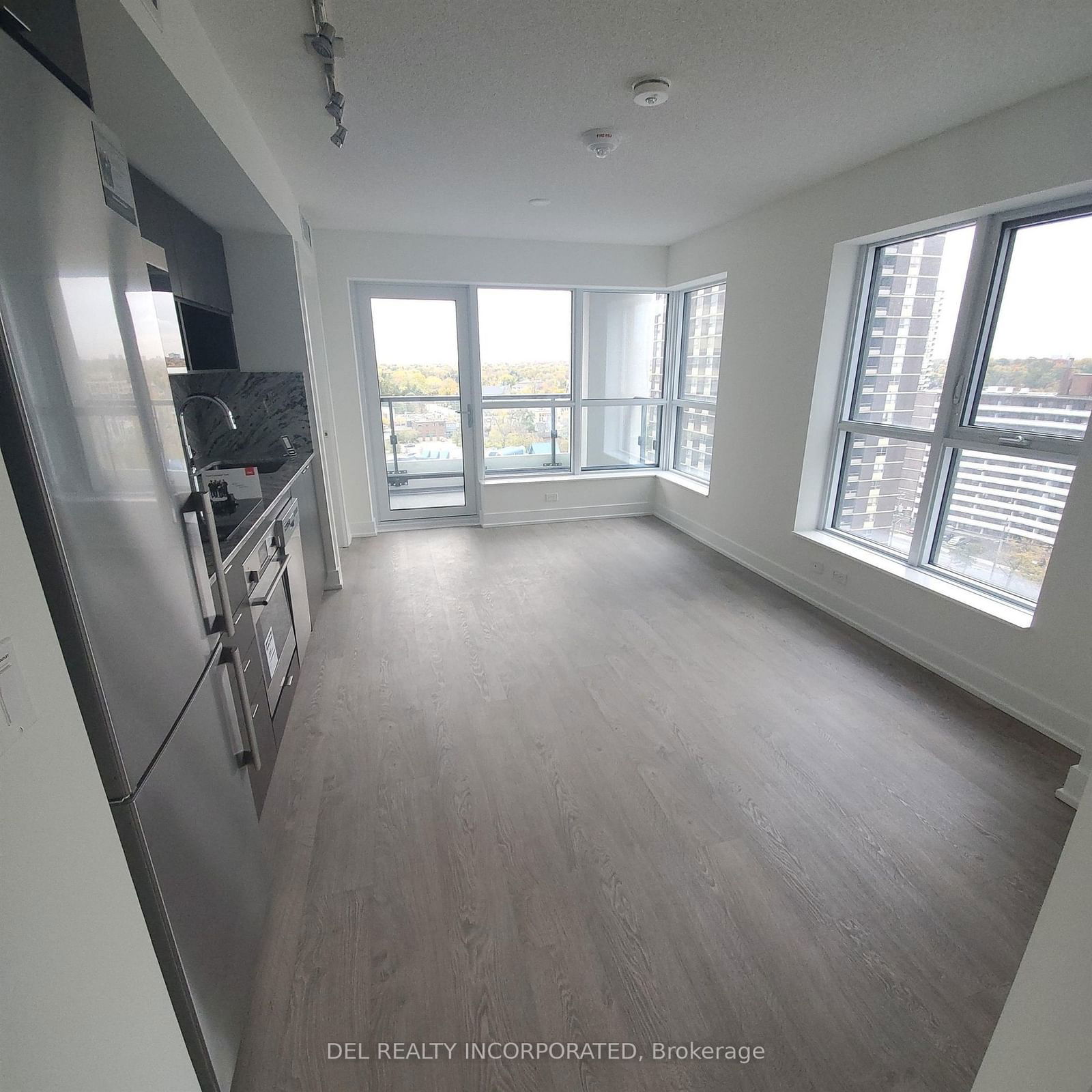 9 Mabelle Ave, unit 1418 for rent