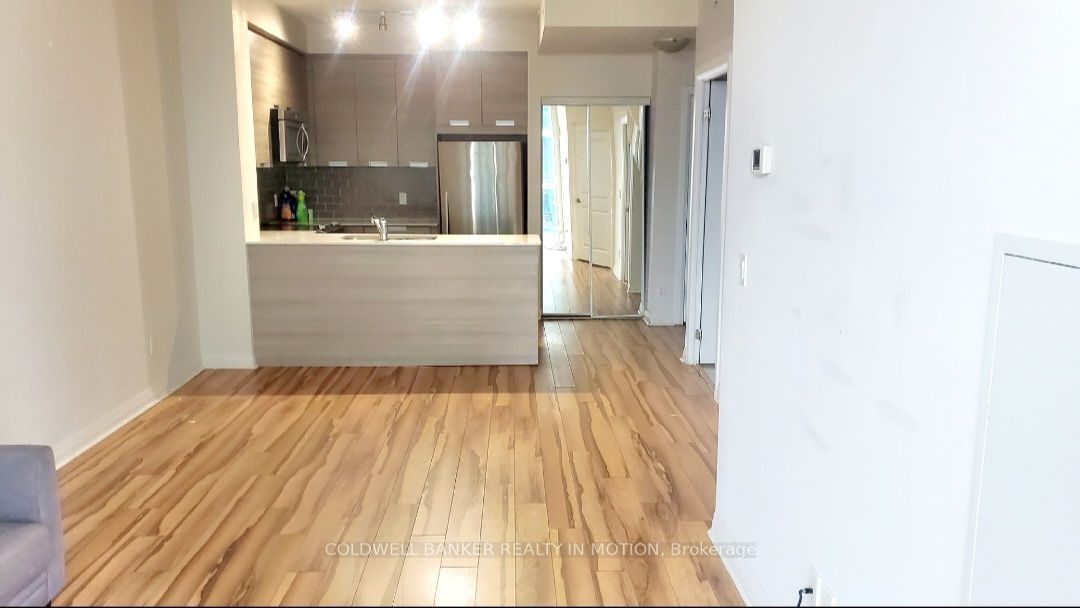 75 Eglinton Ave, unit 1310 for rent