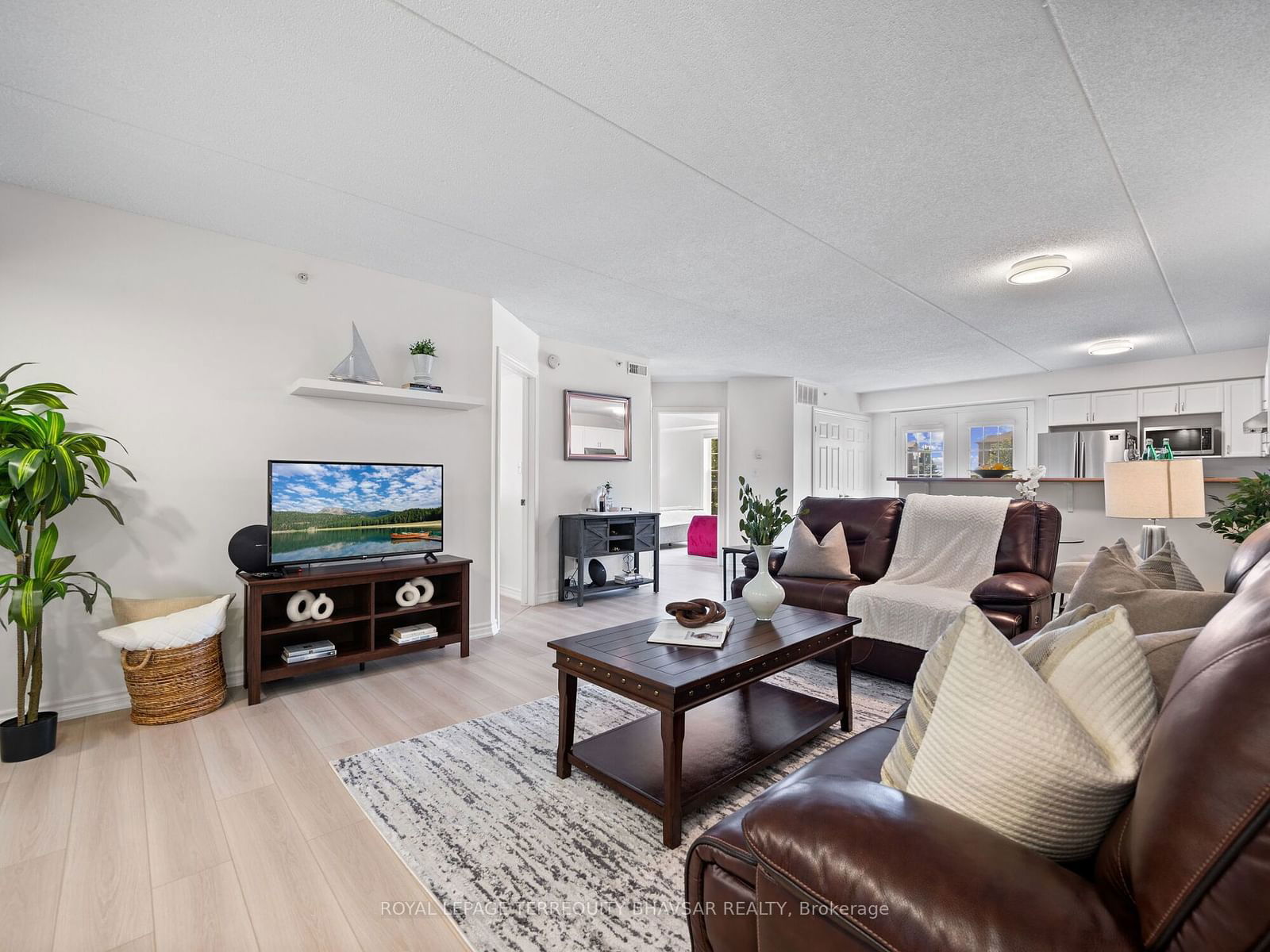 2065 Appleby Line, unit 212 for sale