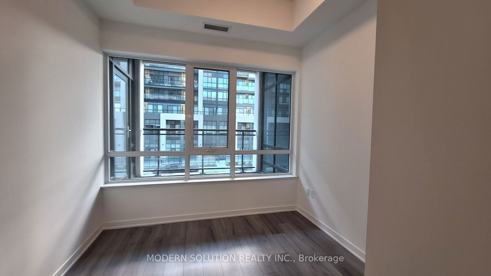 395 Dundas St W, unit 227 for rent