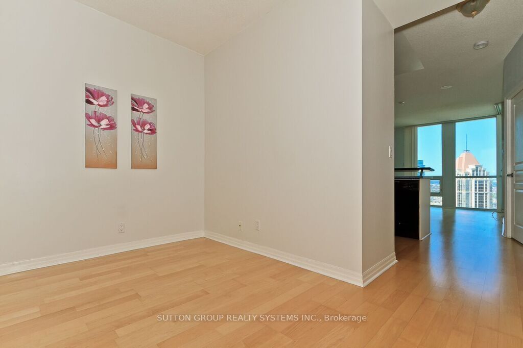 3939 Duke Of York Blvd, unit 2901 for rent