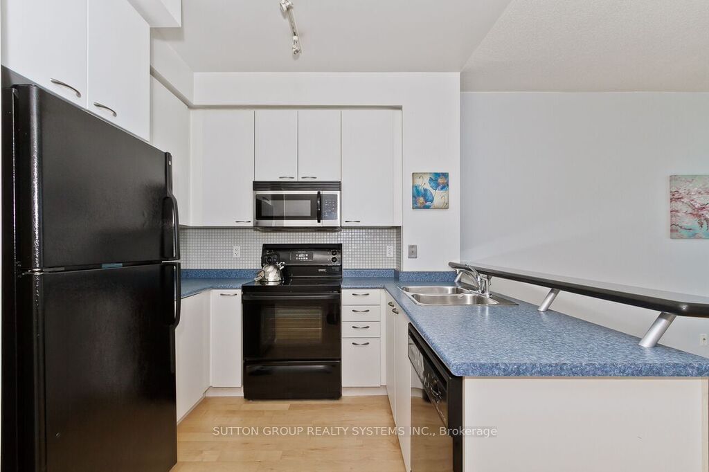 3939 Duke Of York Blvd, unit 2901 for rent