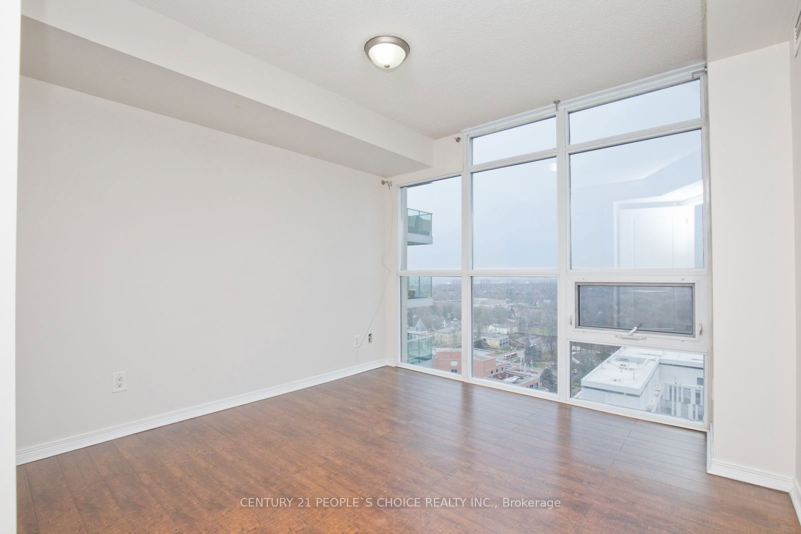 9 George St N, unit 2308 for sale