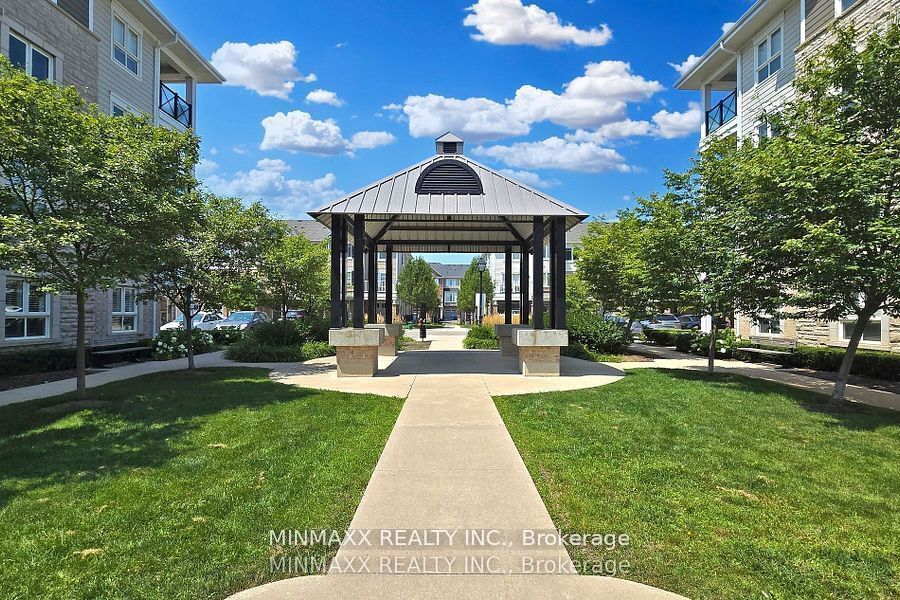 Hawthorne Village Condos, Milton, Toronto