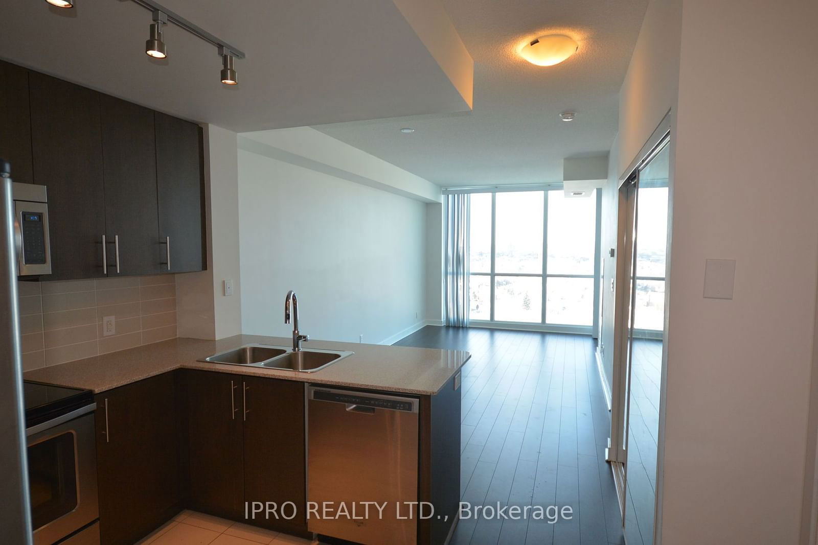 3985 Grand Park Dr, unit 1010 for rent