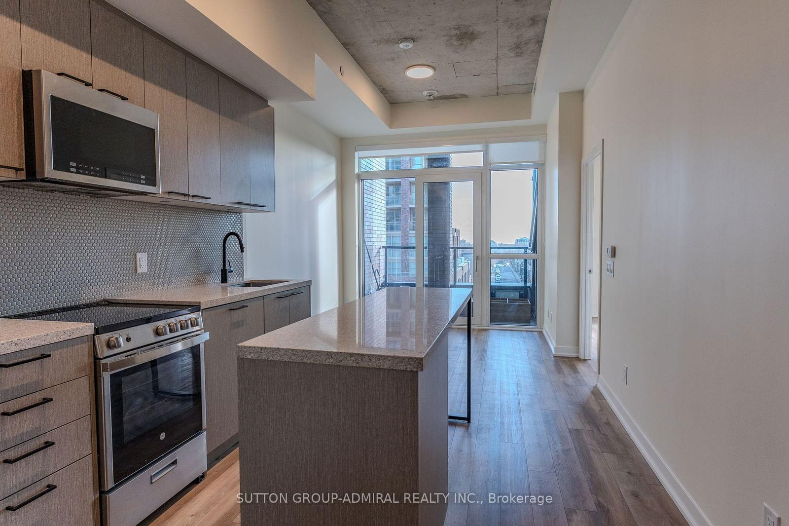 1808 St. Clair Ave W, unit 613 for rent