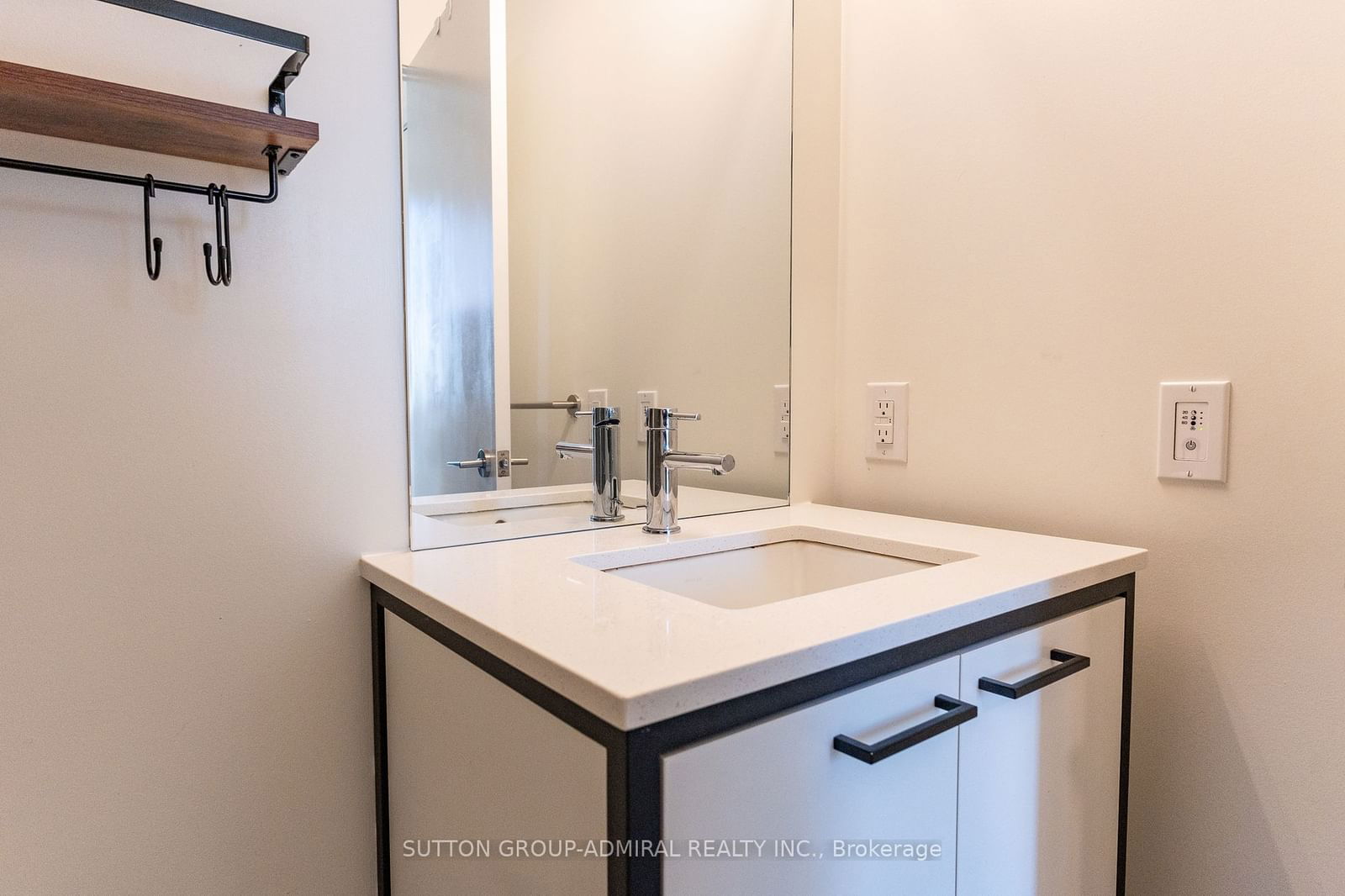 1808 St. Clair Ave W, unit 613 for rent