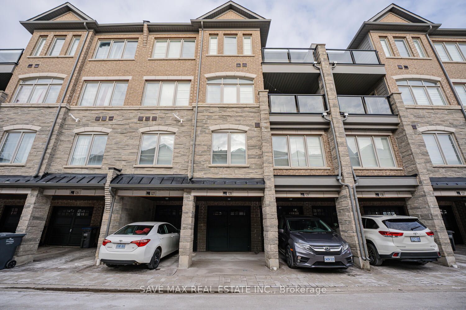 200 Veterans Dr W, unit 128 for rent