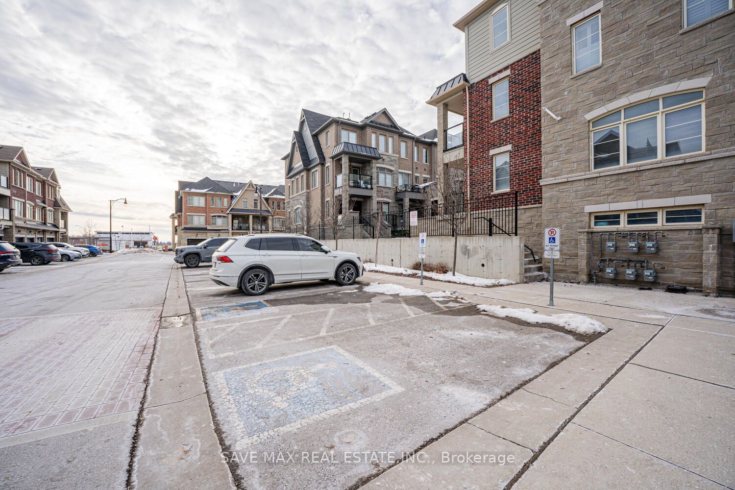 200 Veterans Dr W, unit 128 for rent