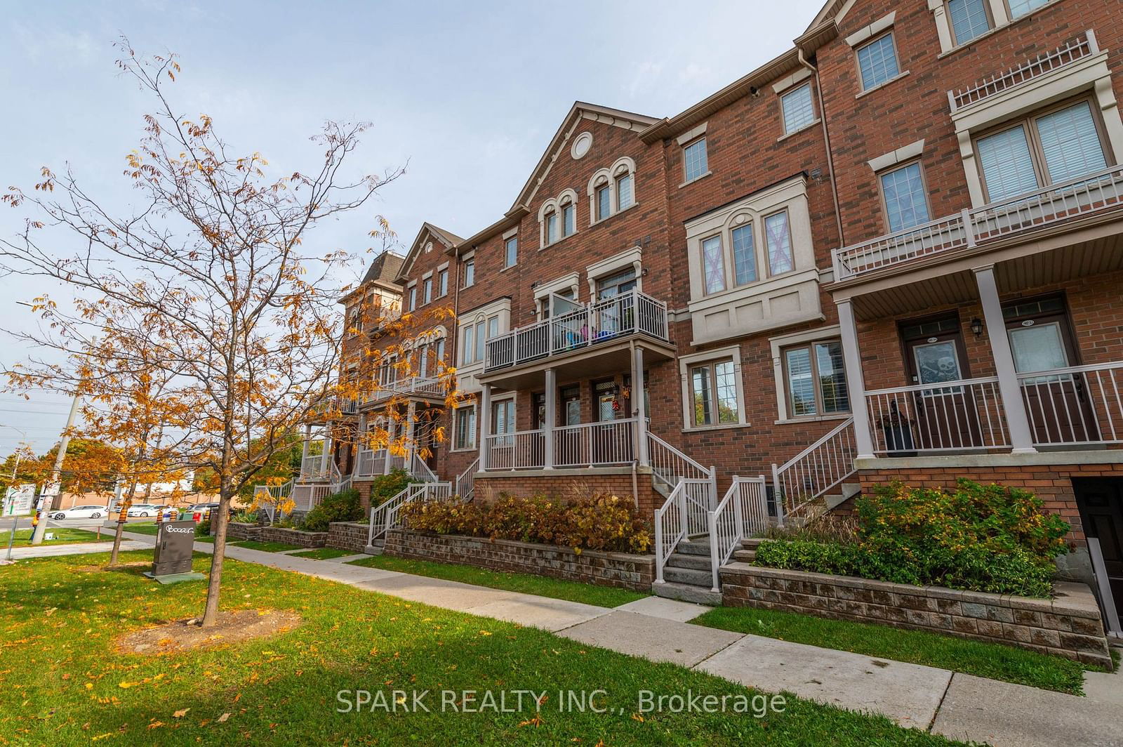 Howden Woods Townhomes, Brampton, Toronto