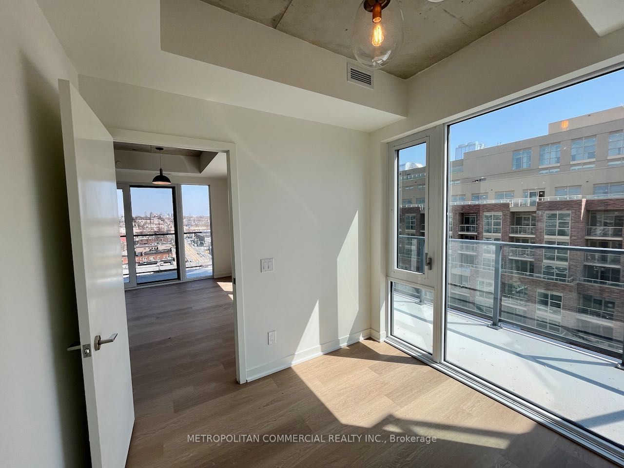 1808 St Clair Ave W, unit 904 for rent