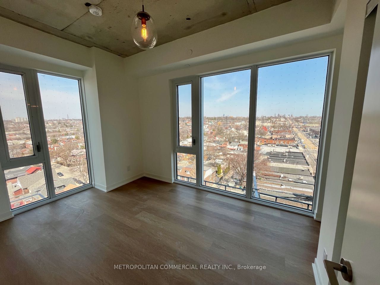 1808 St Clair Ave W, unit 904 for rent