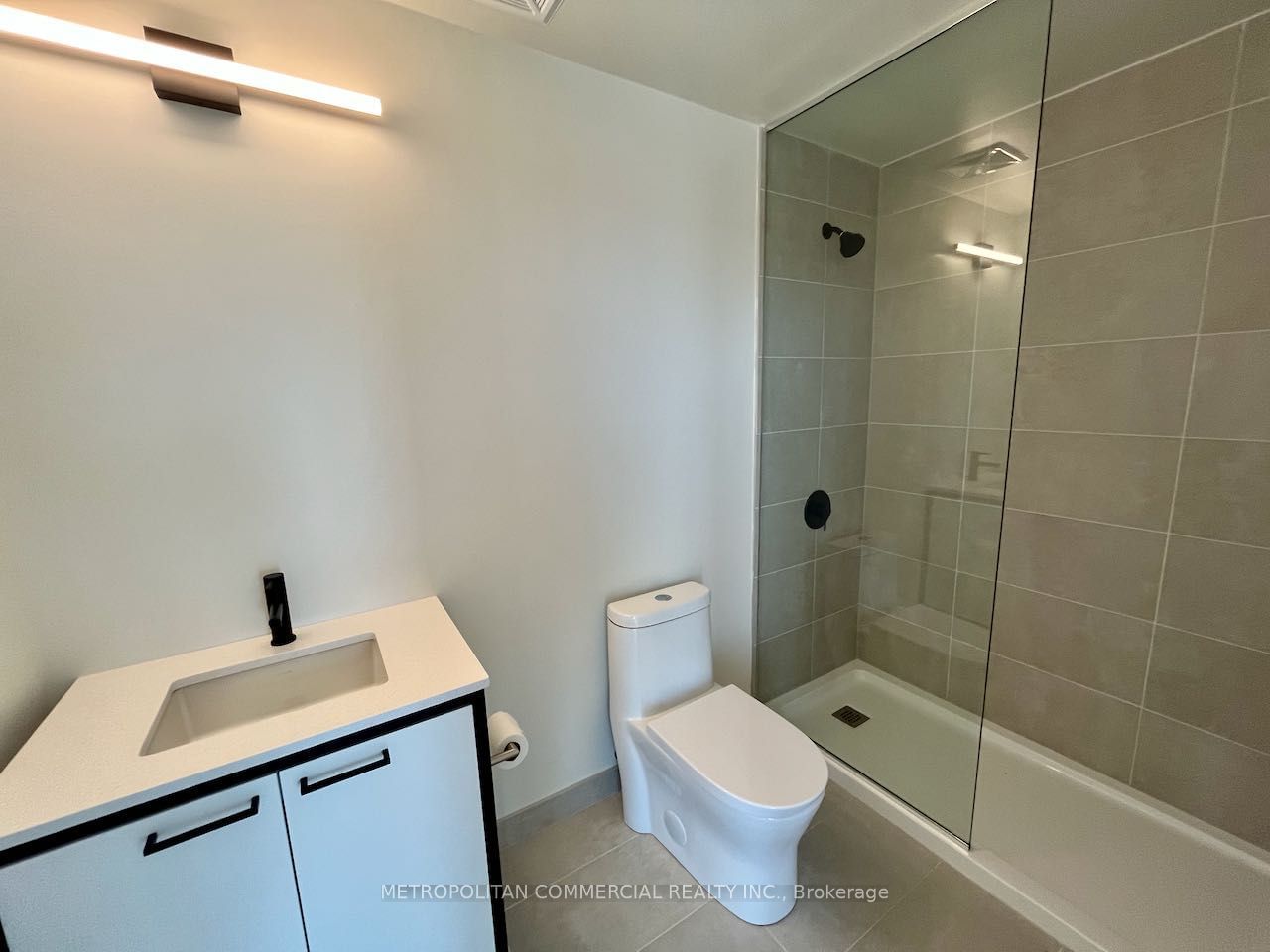 1808 St Clair Ave W, unit 904 for rent