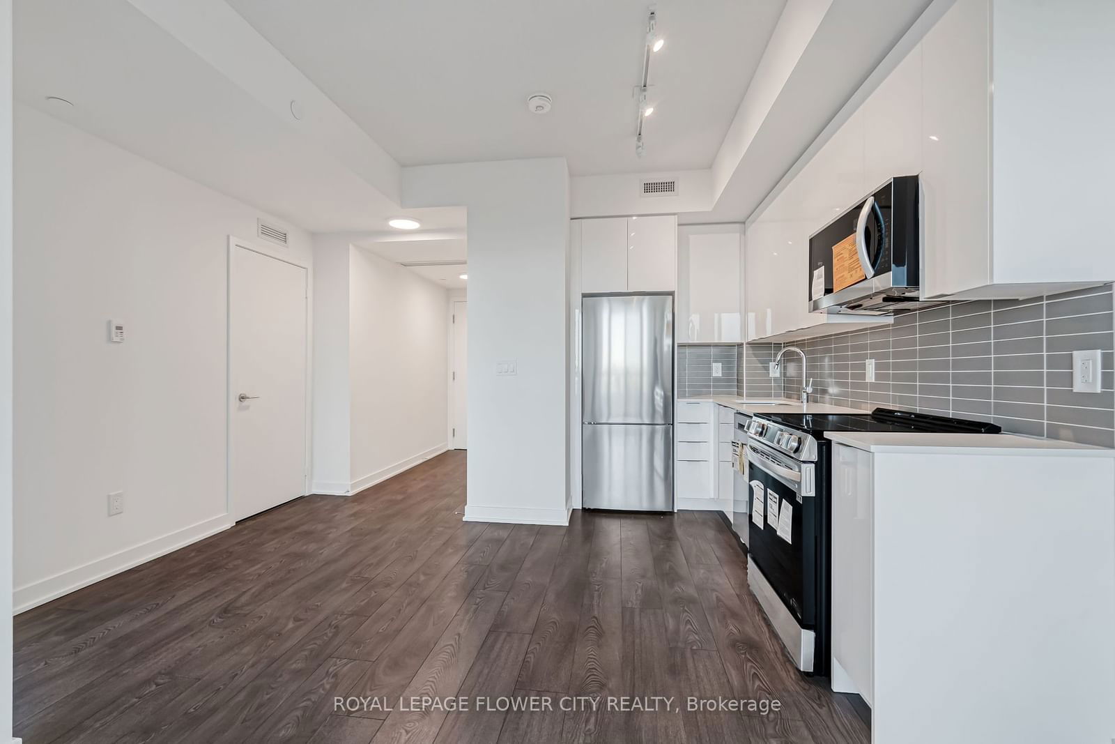 225 Malta Ave, unit 704 for rent