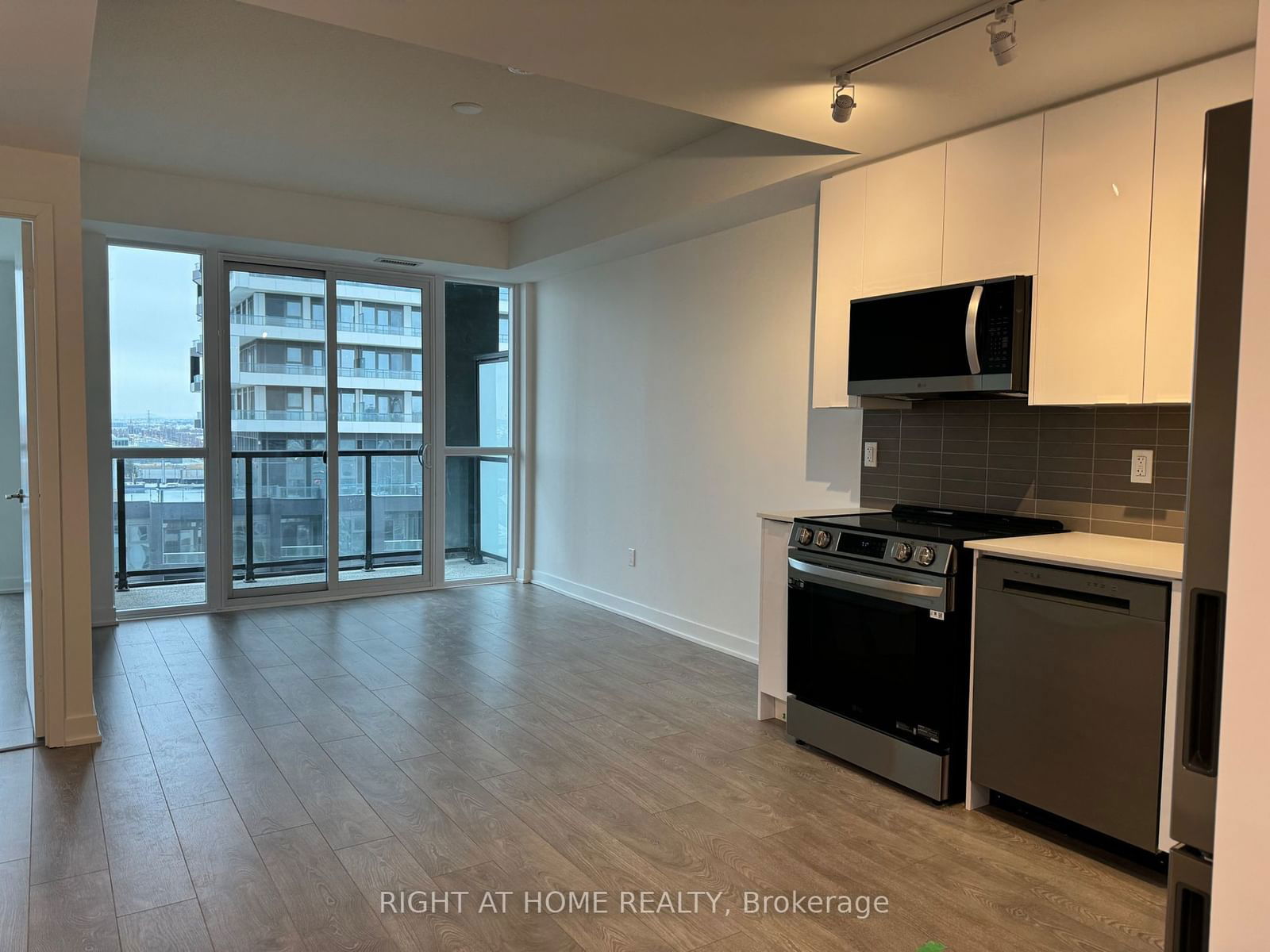 225 MALTA Ave, unit 1008 for rent