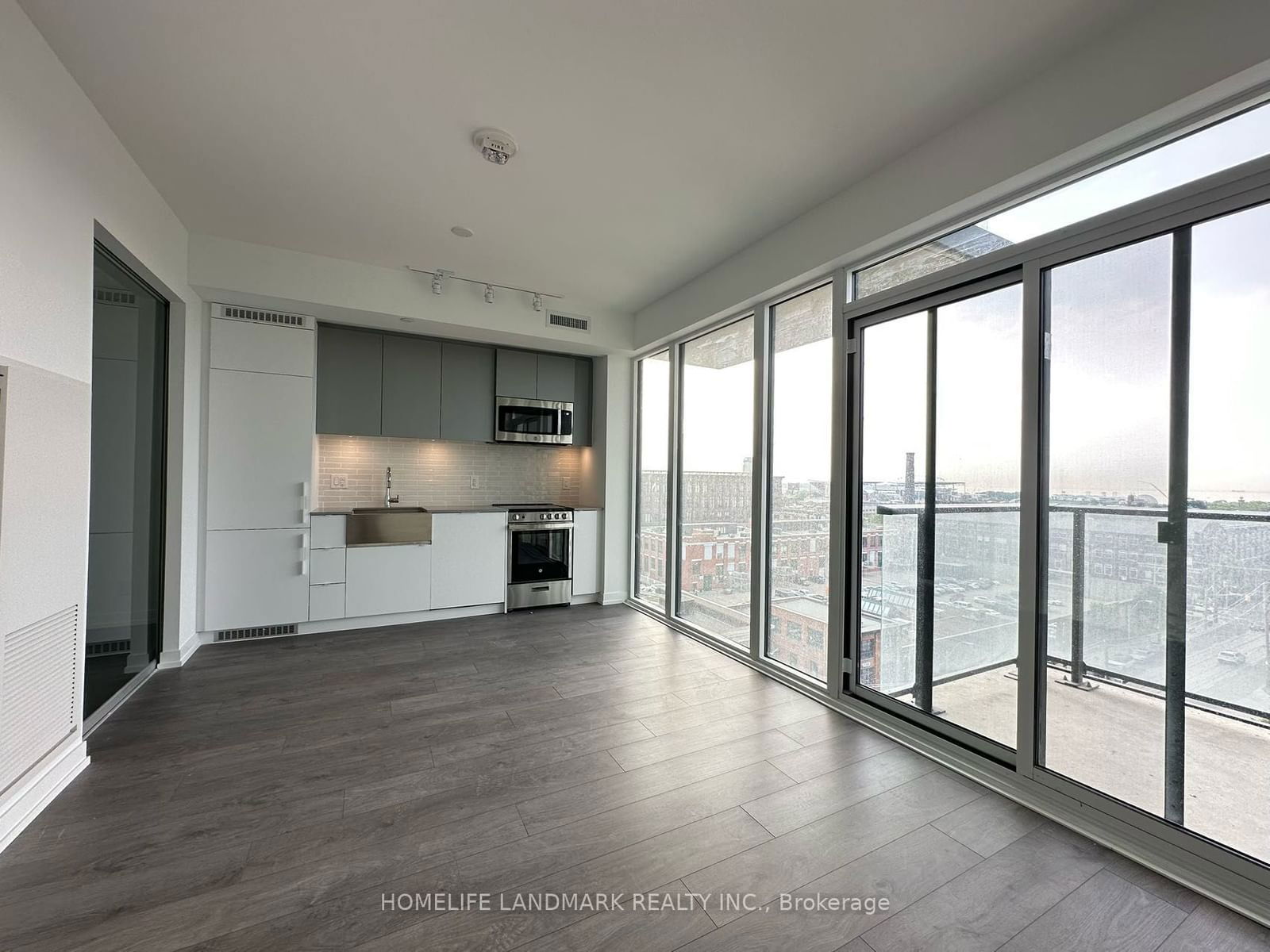 270 Dufferin St, unit 704 for rent